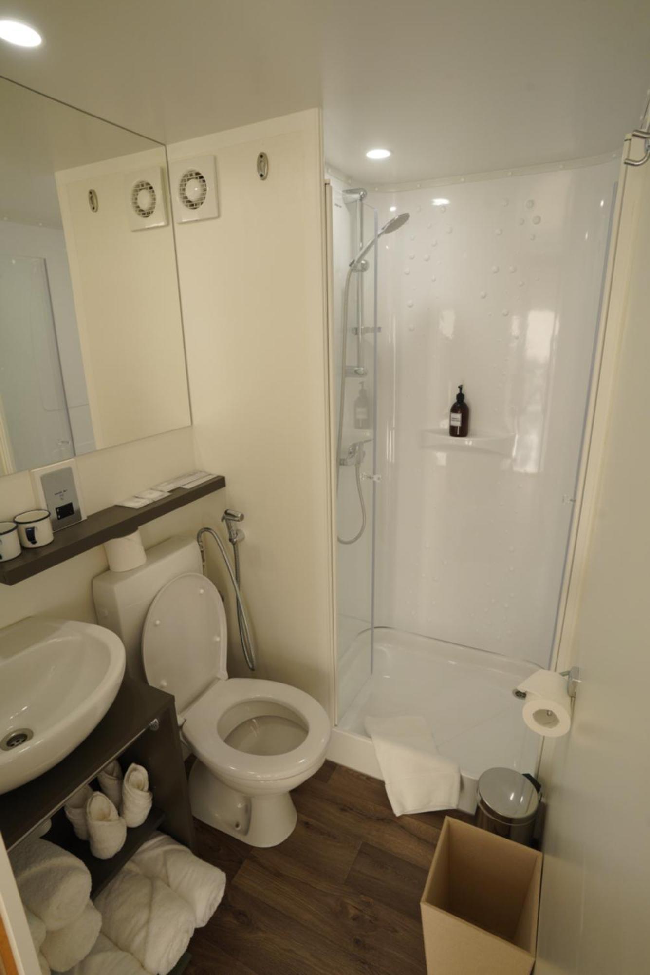 Bab Al Nojoum Hudayriyat Villas Abu Dzabi Szoba fotó
