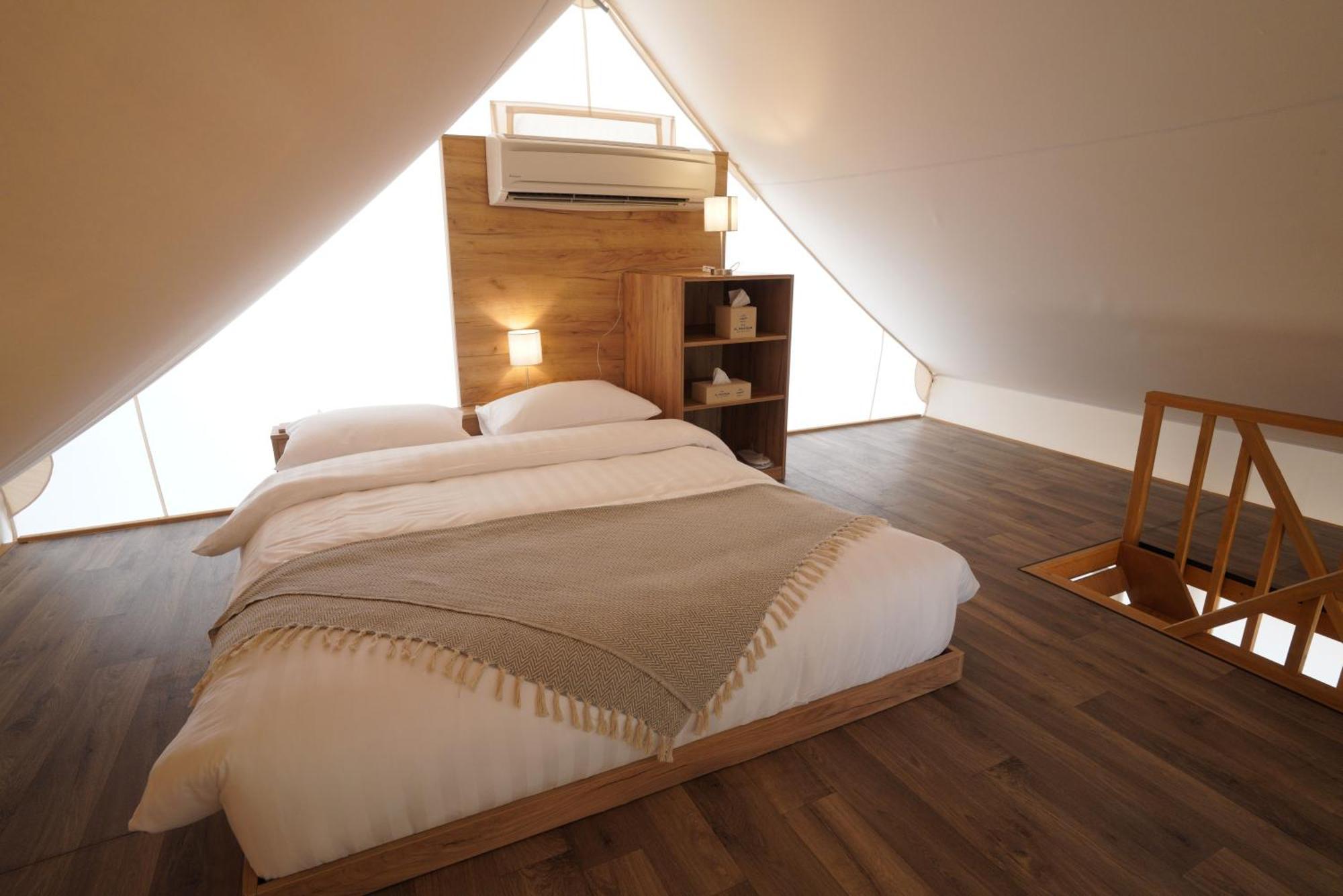 Bab Al Nojoum Hudayriyat Villas Abu Dzabi Szoba fotó